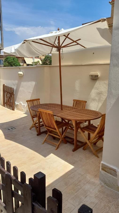 Casa Roberto Beach Torvaianica Buitenkant foto